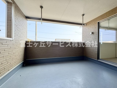 【バルコニー】 | 焼津市南小川1丁目 新築一戸建て 4号棟 | 急な天候の変化にも心強いインナーバルコニー