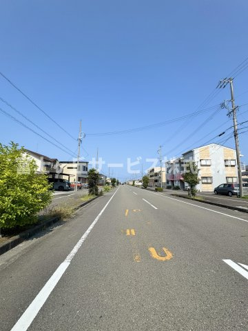 【前面道路含む現地写真】 | 焼津市南小川1丁目 新築一戸建て 4号棟 | 前面道路含む現地写真です