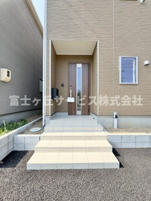 【エントランス】 | 焼津市南小川1丁目 新築一戸建て 4号棟 | エントランスです