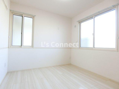 【その他】 | プルミエール | 北側洋室にも２面に窓があります。