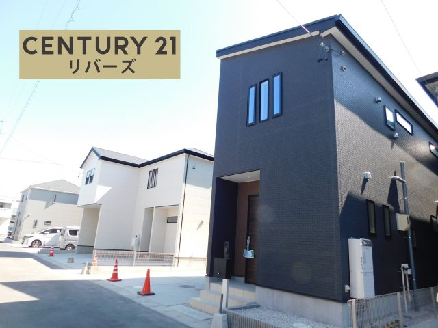 海部郡大治町大字長牧字中道の新築一戸建の外観|◇２号棟◇　　ラスト１棟！！いつでもご案内出来ます♪（お問合せ当日、平日、水曜、夜間でもＯＫ）　駐車３台ＯＫ！　庭スペース付き！　全居室収納完備！　綺麗な街並み♪