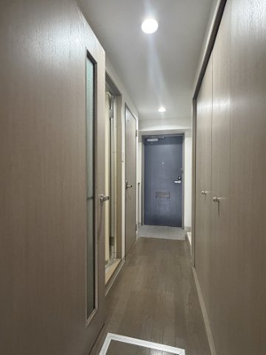 【玄関】 | リヴェール・エスト | 写真はリフォーム工事前の状態です（2026年3月2日撮影）