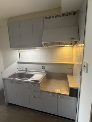 【キッチン】 | リヴェール・エスト | 写真はリフォーム工事前の状態です（2026年3月2日撮影）