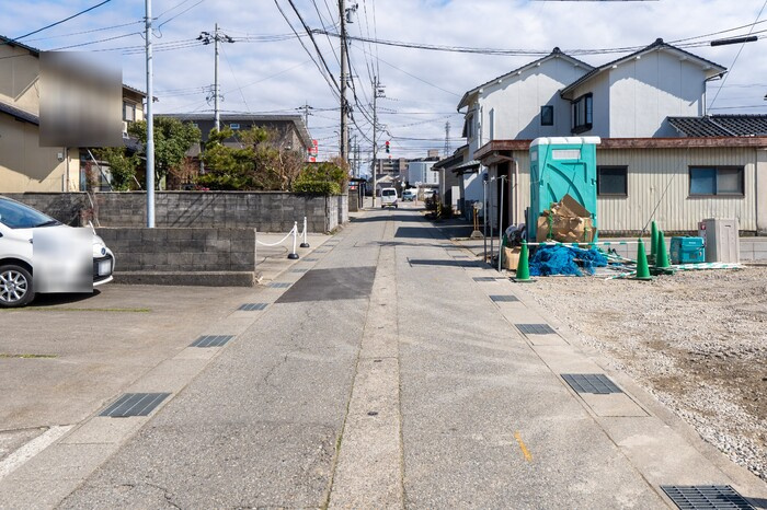 プレッシャス奥井の駐車場