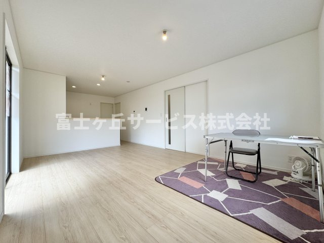 【居間・リビング】 | 焼津市中根 新築一戸建て 1号棟