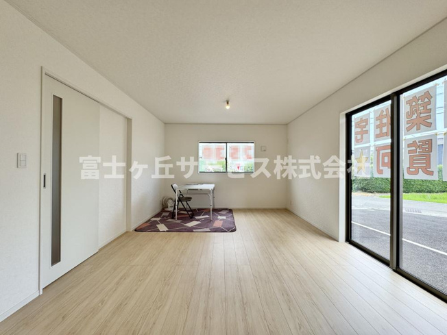 【居間・リビング】 | 焼津市中根 新築一戸建て 1号棟