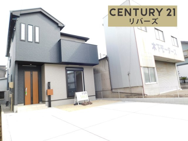 海部郡蟹江町学戸１丁目の新築一戸建の外観|◇限定１棟◇　　新価格！！いつでもご案内出来ます♪（お問合せ当日、平日、水曜、夜間でもＯＫ）　駐車らくらく並列２台ＯＫ　ＬＤＫ２１．５帖！　２階４部屋の４ＬＤＫでパントリーや各居室収納完備のプラン♪
