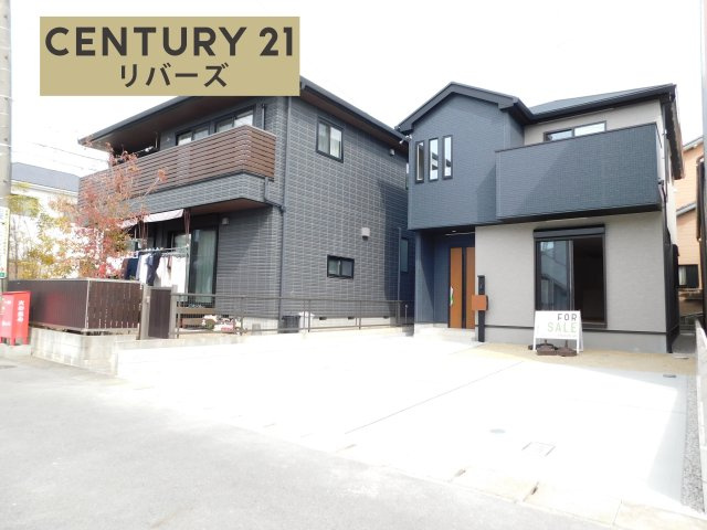 海部郡蟹江町学戸１丁目の新築一戸建の前面道路含む現地写真|◇限定１棟◇　　いつでもご案内出来ます♪（お問合せ当日、平日、水曜、夜間でもＯＫ）　駐車並列２台ＯＫ　ＬＤＫ２１．５帖！　２階４部屋の４ＬＤＫでパントリーや各居室収納完備のプラン♪