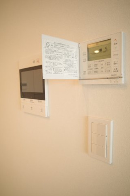 【セキュリティ】 | 幕張ベイパークライズゲートタワー | エントランス直結のセキュリティーモニタフォンと床暖房リモコン