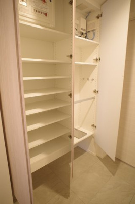 【玄関】 | 幕張ベイパークライズゲートタワー | 豊富な収納容量のシューズBOX