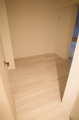 【子供部屋】 | 幕張ベイパークライズゲートタワー | こちらは、玄関横5帖ルーム。寝室に。