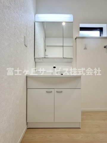 【独立洗面台】 | 焼津市中根 新築一戸建て 3号棟 | 朝の身支度に便利な独立洗面台です