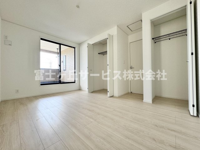 【寝室】 | 焼津市中根 新築一戸建て 3号棟 | 落ち着いて過ごせる寝室です