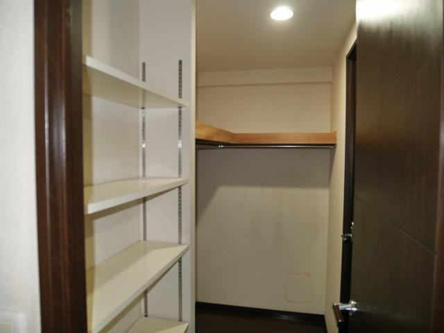 シャリエ川口本町グリーンマークスの収納