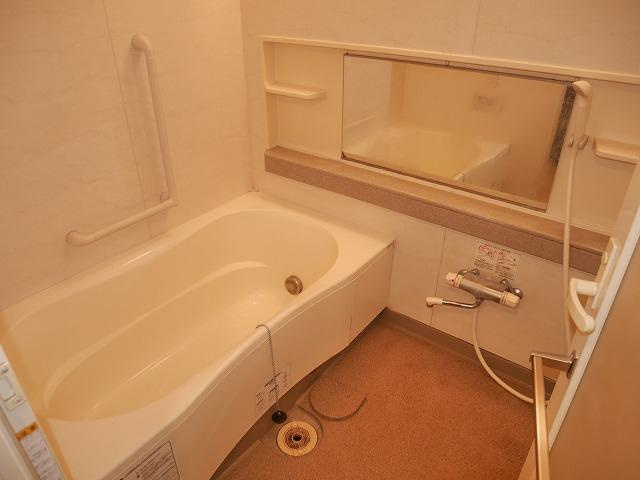 シャリエ川口本町グリーンマークスの浴室