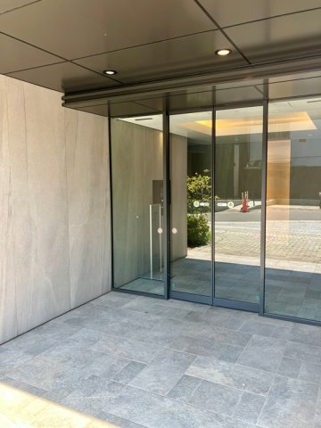 ＡＳＵＫＡＹＡＭＡ　ＲＥＳＩＤＥＮＣＥのエントランス
