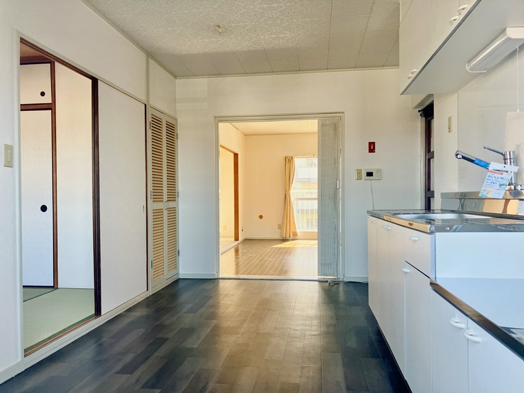 吹上団地７－４棟の居間・リビング