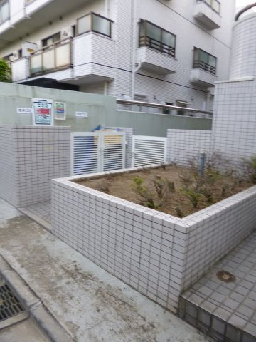 ダイホープラザ護国寺の外観