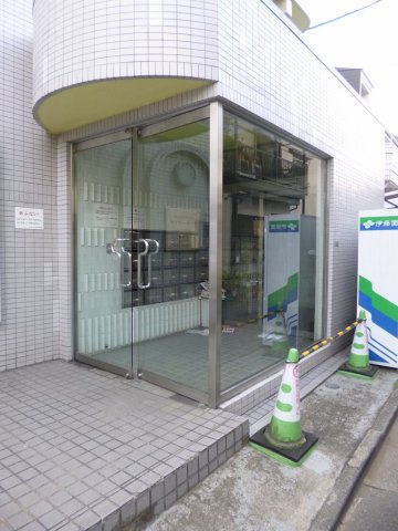 ダイホープラザ護国寺のエントランス