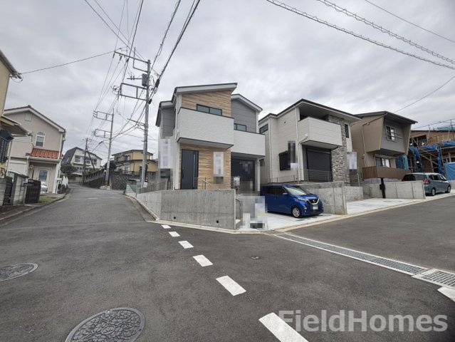秦野市尾尻新築戸建て　2期1号棟の前面道路含む現地写真|前面道路含む現地写真です。