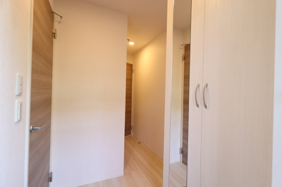 【玄関】 | グランリュクス上野丘東 | 102　玄関