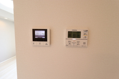 【その他】 | グランリュクス上野丘東 | 102　モニター付きインターホン・給湯リモコン