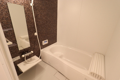 【浴室】 | グランリュクス上野丘東 | 102　浴室