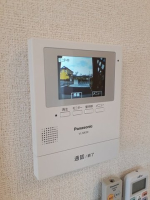 【セキュリティ】 | アザレア | モニター付きインターホンです