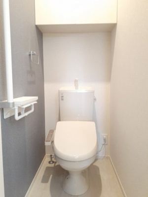 【トイレ】 | アザレア | 落ち着いた色調のトイレです