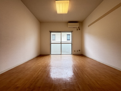 【居間・リビング】 | ACCENT駒岡