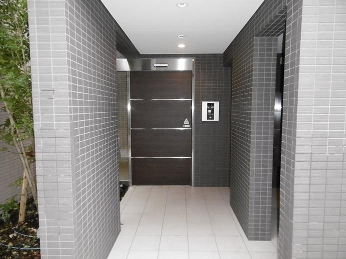 リッシュ　テーレのエントランス