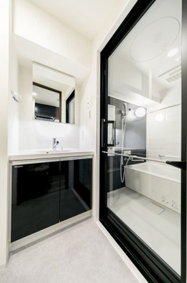 【洗面所】 | ミリアレジデンス新宿御苑 | ※写真は同タイプ住戸です。