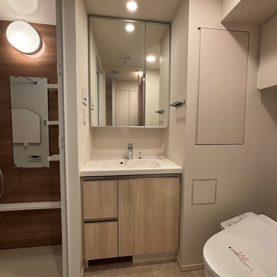 【洗面所】 | パークアクシス新宿百人町 | ※写真は同タイプ住戸です。