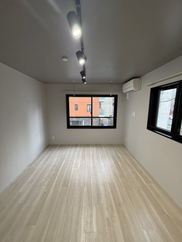 ウィンレックス浅草の洋室