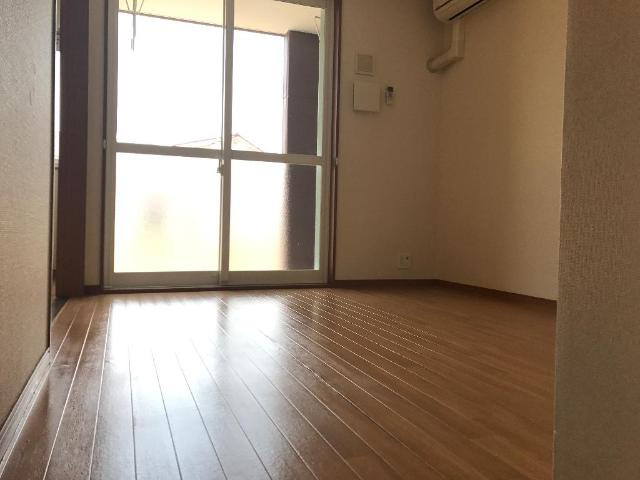 レ・フルールの居間・リビング|リビング