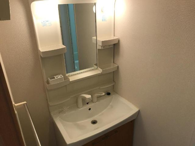 レ・フルールの洗面所|洗髪洗面化粧台