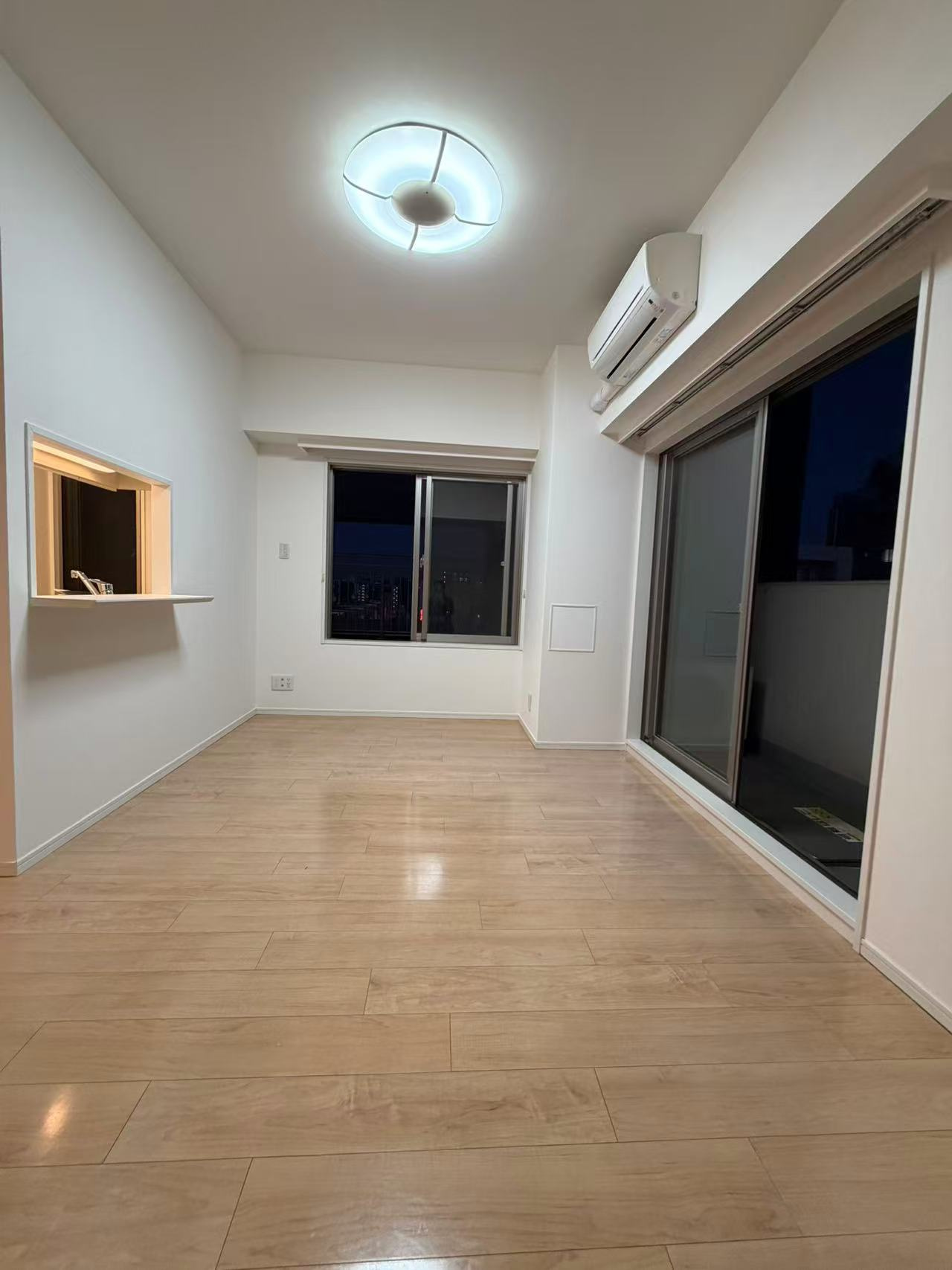 LINX AVENIRの居間・リビング