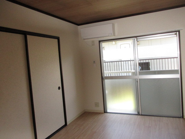 レジデンス桜ヶ丘の居間・リビング