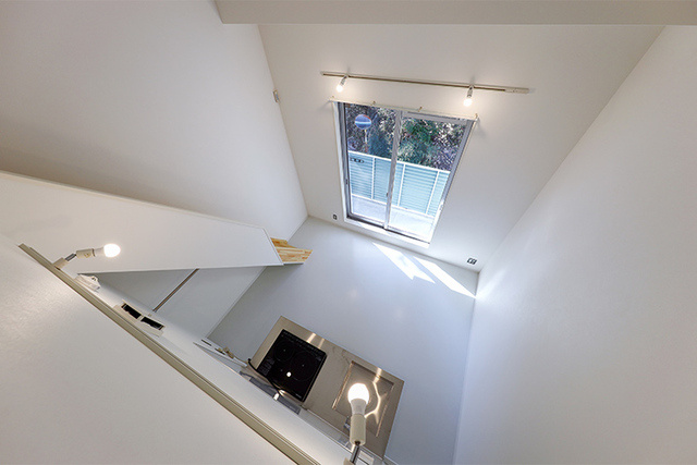 WANARI 2 の居間・リビング