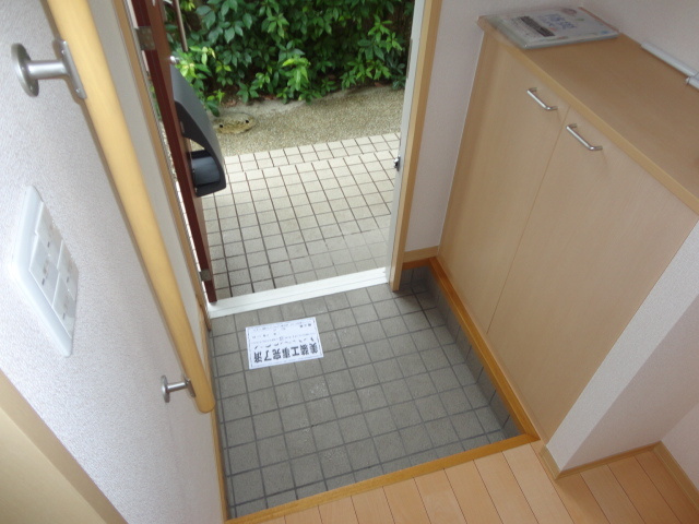 ユーハイツの玄関