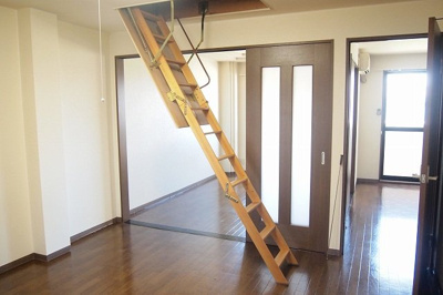 【設備】 | ラ・ルミエールB | 階段