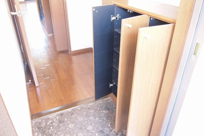 【玄関】 | ラ・ルミエールB | 下駄箱