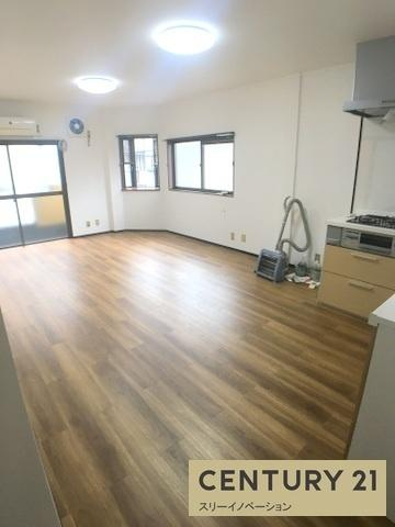 大阪市大正区鶴町１丁目の一戸建ての居間・リビング|★ゆったりリビング★