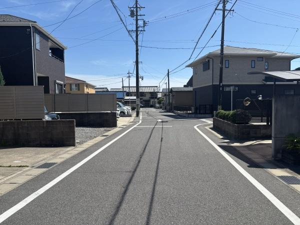 岡崎市六名1丁目・中古戸建の前面道路含む現地写真|前面道路です。