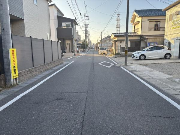 岡崎市矢作町加護畑・中古戸建の前面道路含む現地写真|前面道路です。