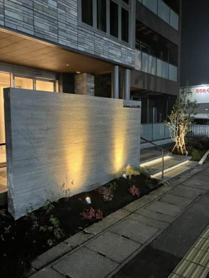 【エントランス】 | シャーメゾンエグゼクティブ東福原