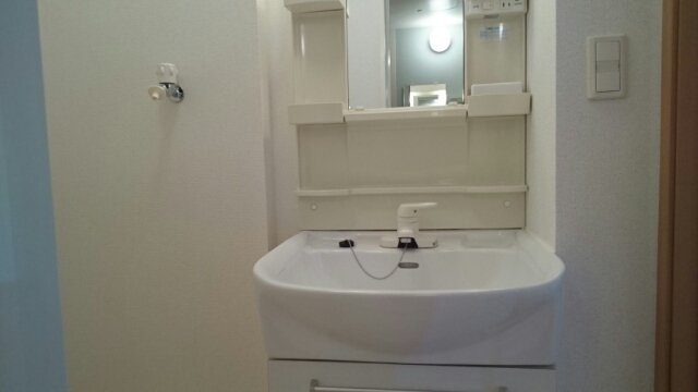 ドリームスクエア　Ｃの洗面所|コンパクトで使いやすい洗面所