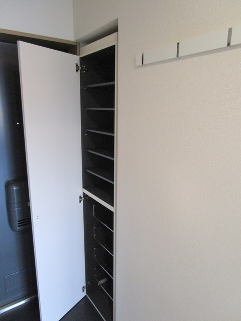 メゾンルミエールの玄関|★シューズＢＯＸ★