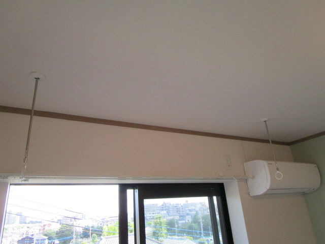 メゾンルミエールの設備|★室内物干しフック★