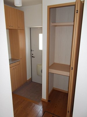 ヴァーレンスＡの玄関